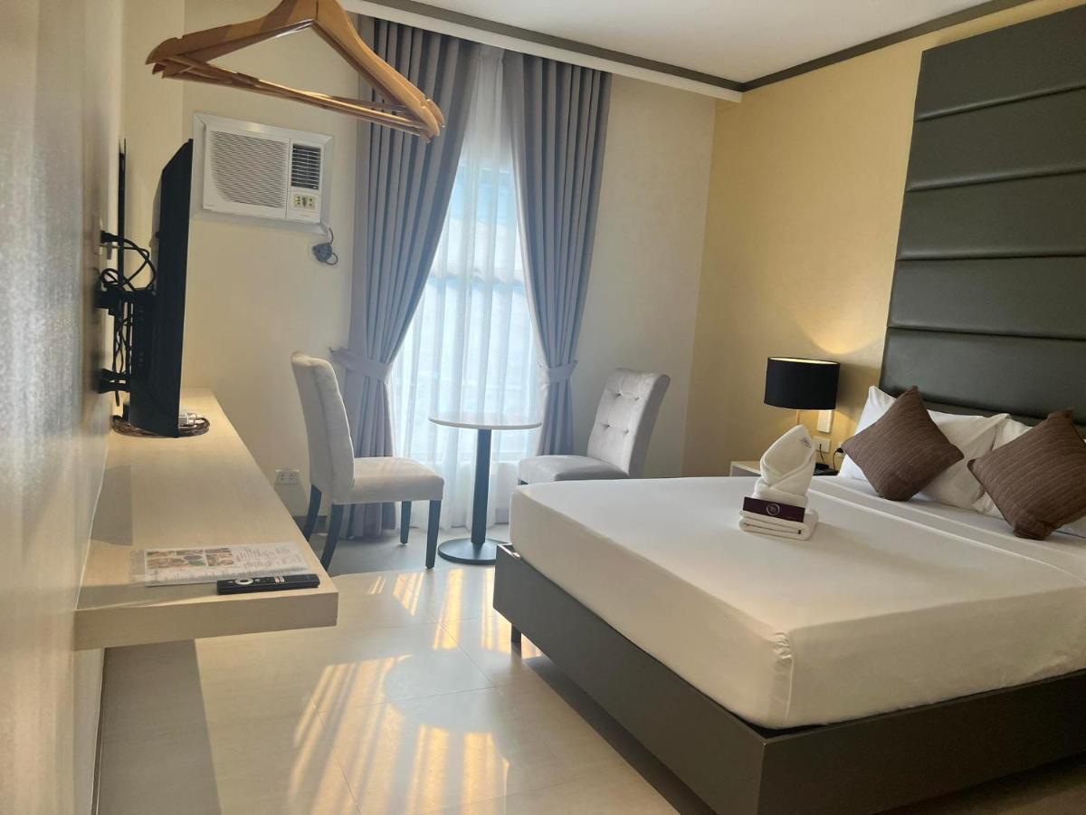 Yes Hotel Imus Cavite Kültér fotó